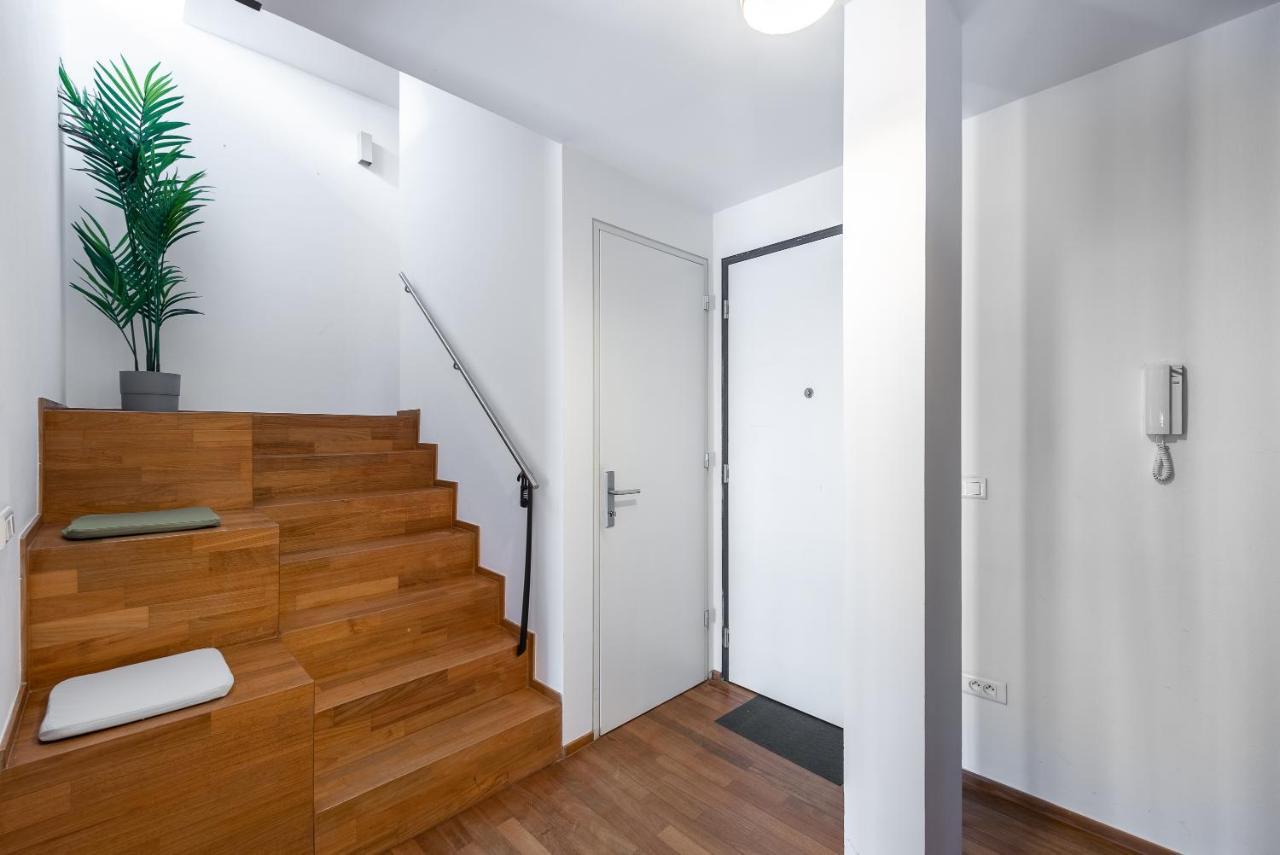 פראג Apartment With 4 Bedrooms מראה חיצוני תמונה