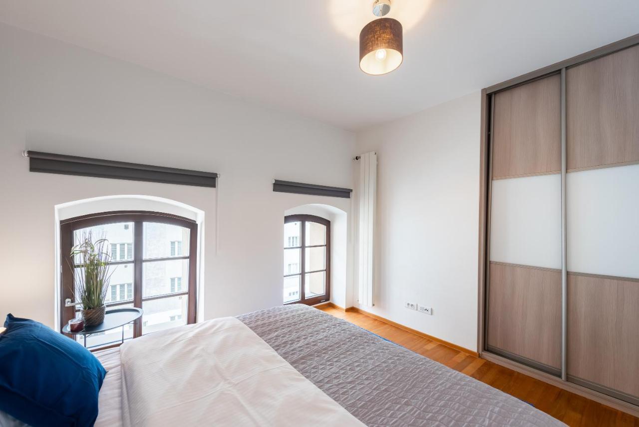 פראג Apartment With 4 Bedrooms מראה חיצוני תמונה
