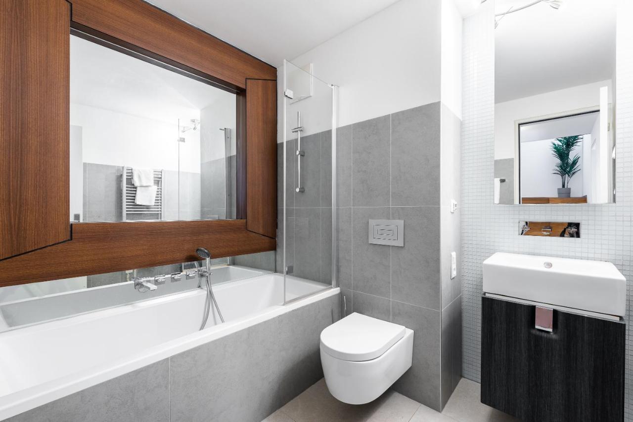 פראג Apartment With 4 Bedrooms מראה חיצוני תמונה