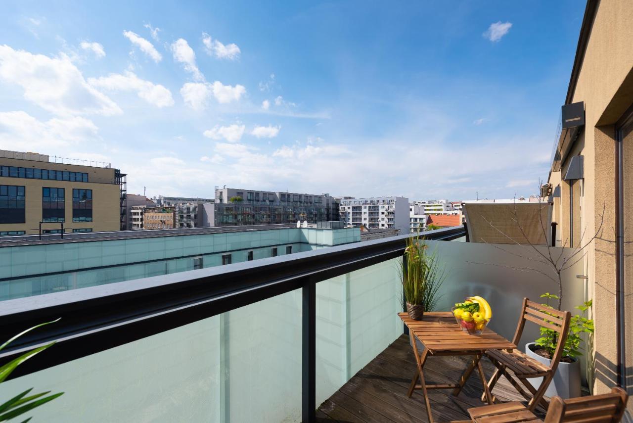 פראג Apartment With 4 Bedrooms מראה חיצוני תמונה